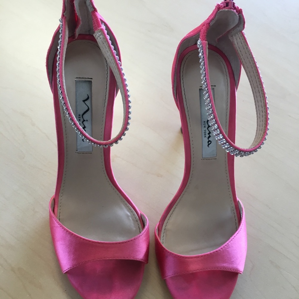 Pink heels - Picture 5 of 6